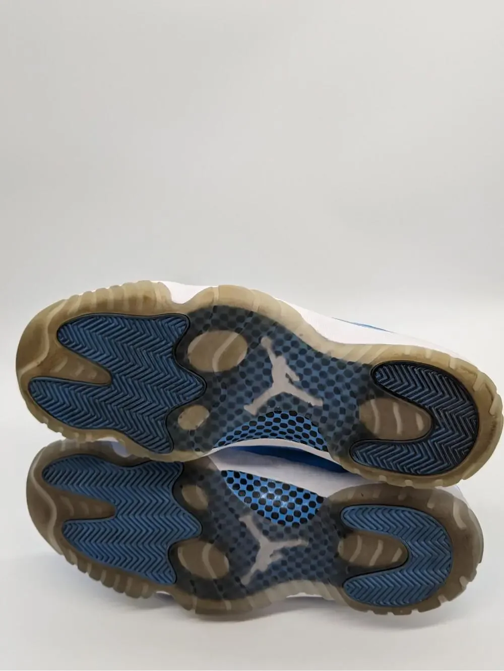 Mens Size 11.5 Air Jordan 11 Retro Low UNC 528895-106 Blue White Sneakers Shoes